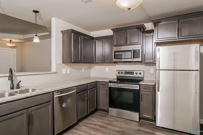 Building Photo - 109 Eagles Watch Ct