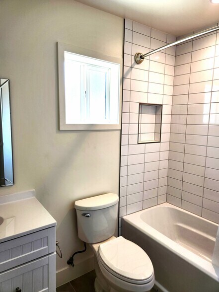 Building Photo - 6235 Aura Ave