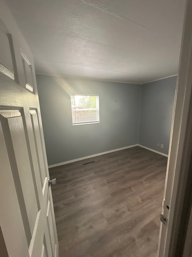 Building Photo - 2814 Greenbush St