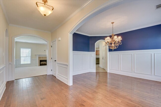 Building Photo - 716 Gallaway Ln
