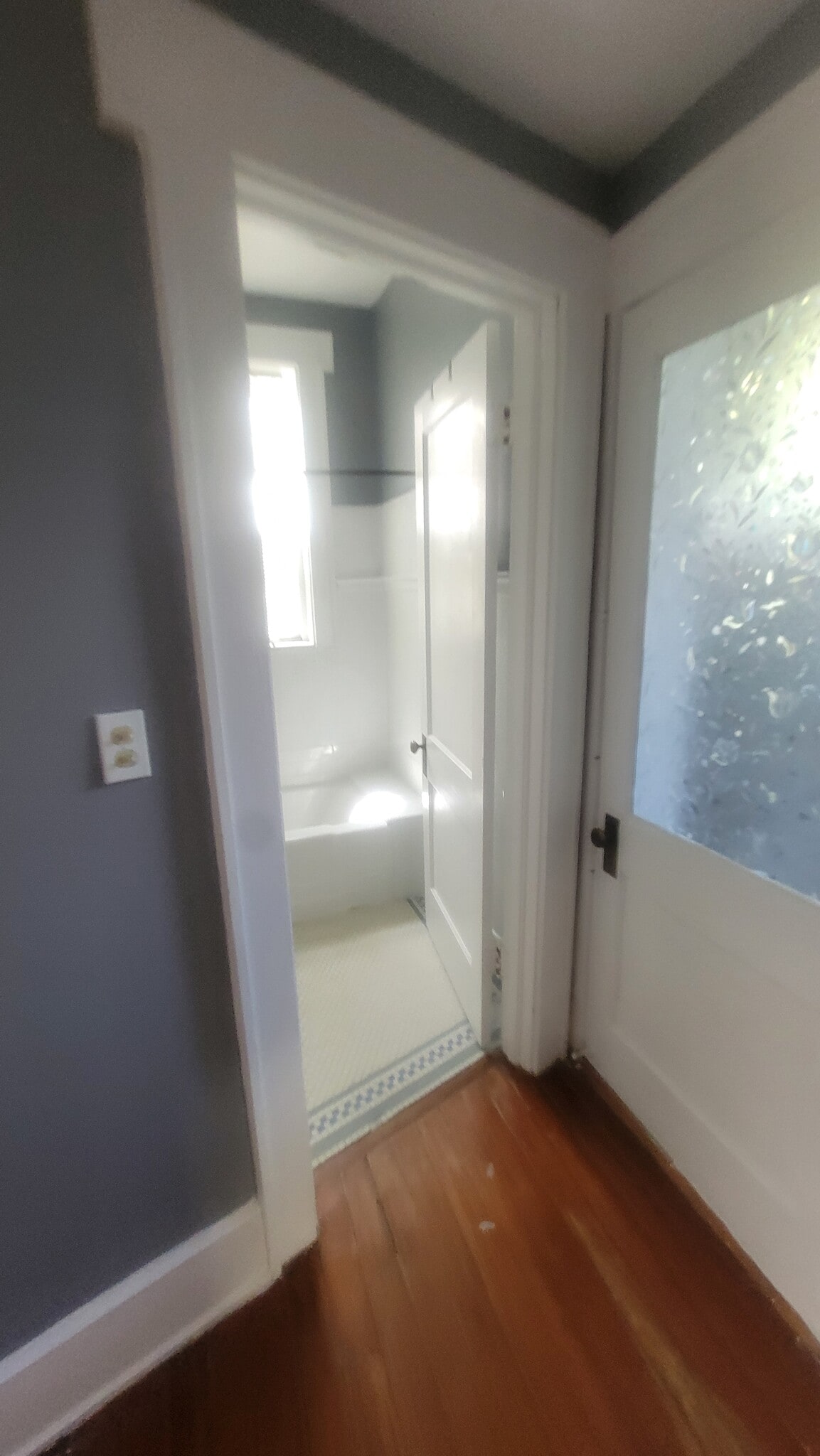 Building Photo - 148 W 6th St