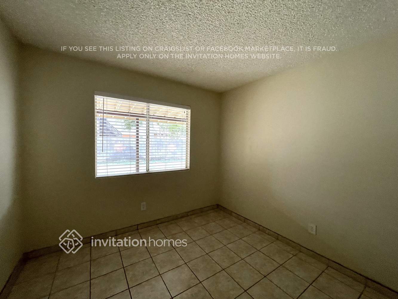 Building Photo - 7517 W Mercer Ln