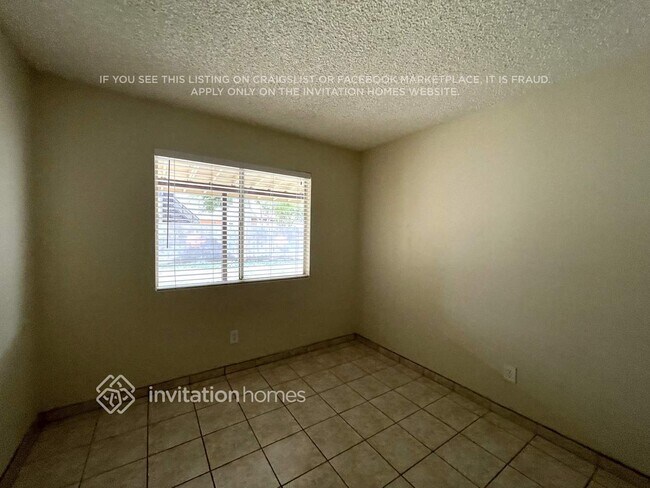 Building Photo - 7517 W Mercer Ln