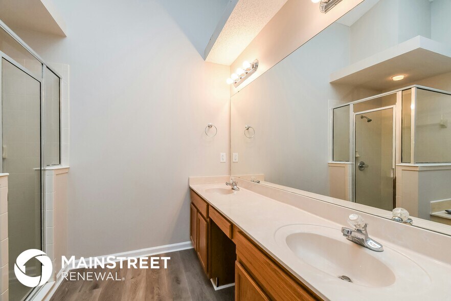 Building Photo - 1521 Ashleigh St