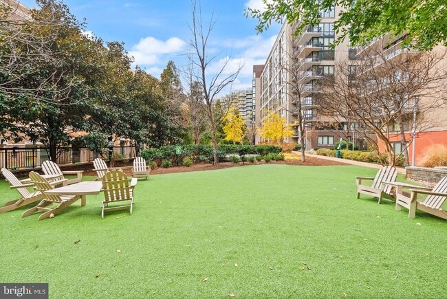 Building Photo - 1508 16th Ct N