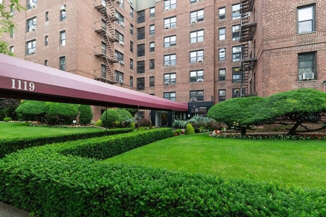 Building Photo - 1119 Ocean Pkwy