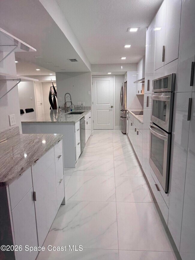 Building Photo - 3223 S Atlantic Ave