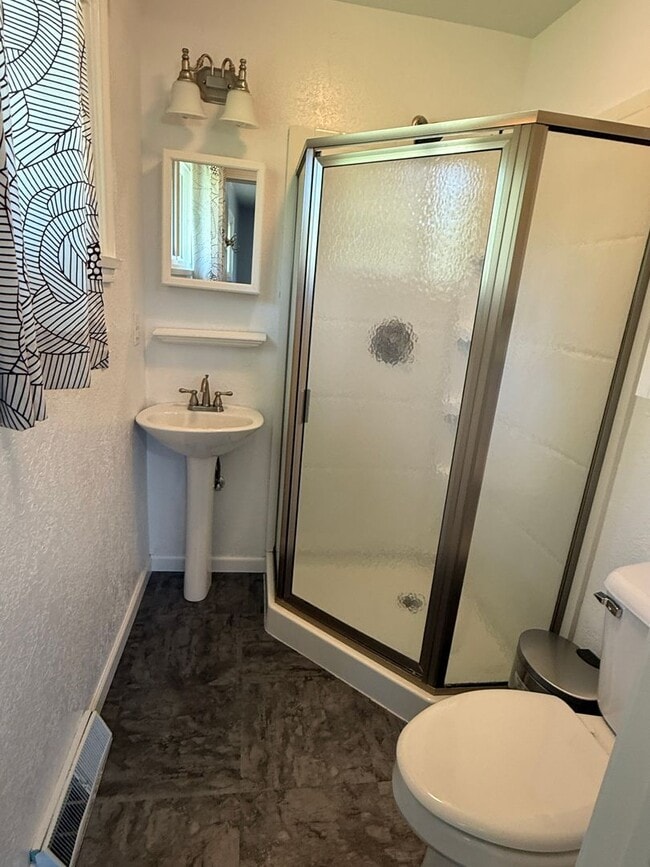 Building Photo - ~ FALL FEELS (And DEALS!) ~ Golf Course Vi...