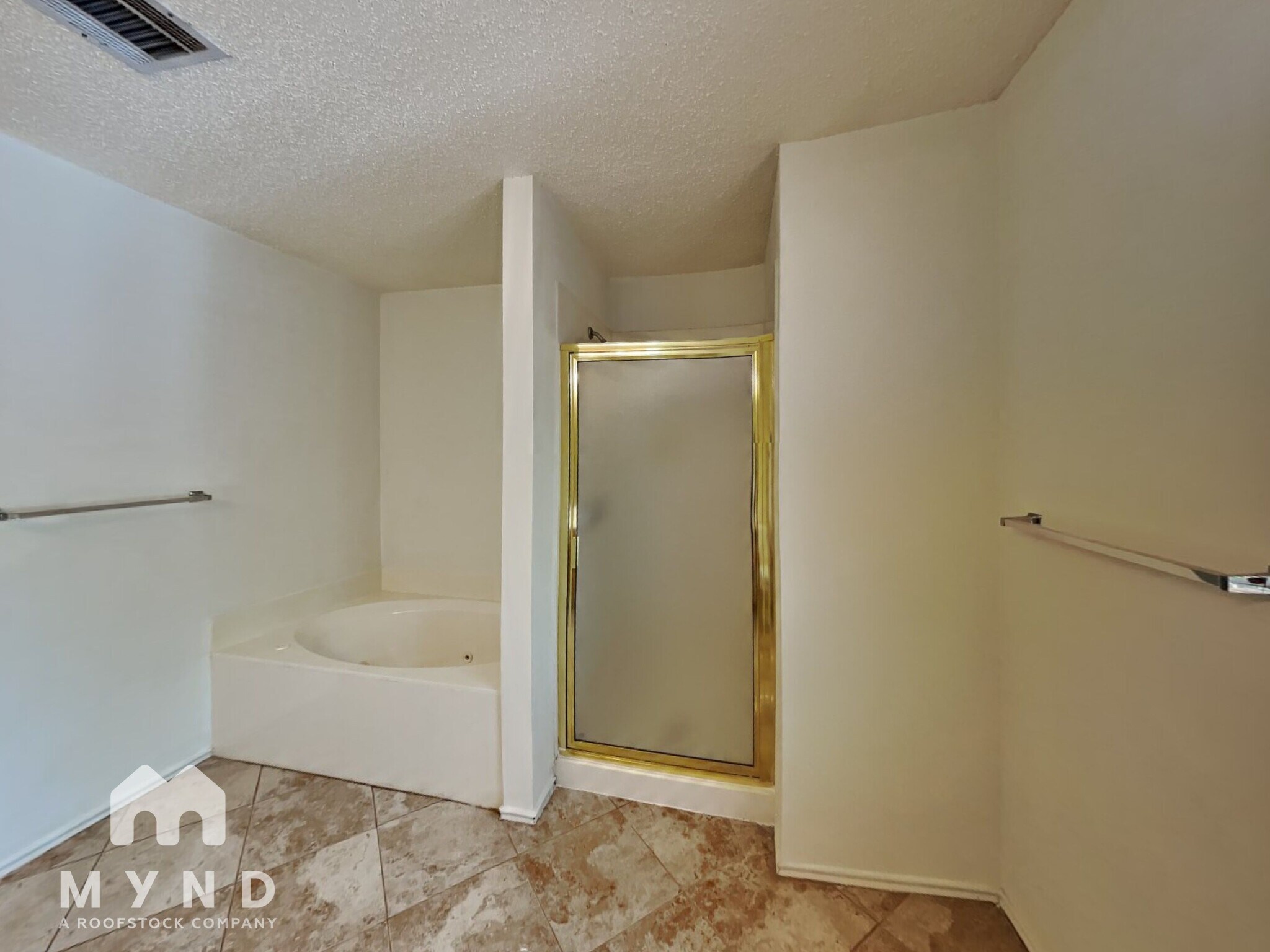 Building Photo - 205 Covala Dr
