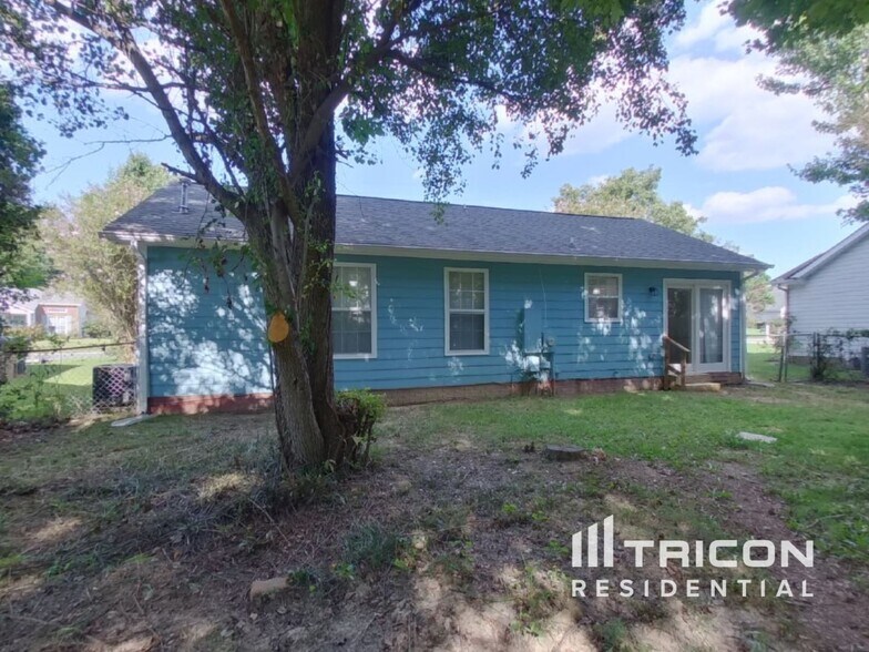 Building Photo - 6009 Brick Landing Dr