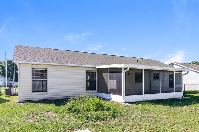 Building Photo - 637 Baldwin Dr