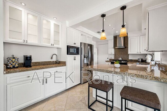 Building Photo - 2290 N Victoria Rd