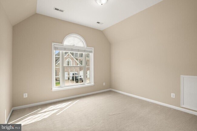 Building Photo - 43616 Carradoc Farm Ter