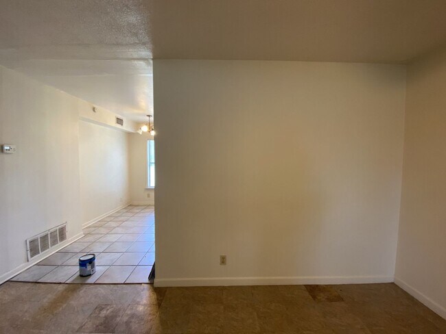 Building Photo - 5917 Kimbrough Dr