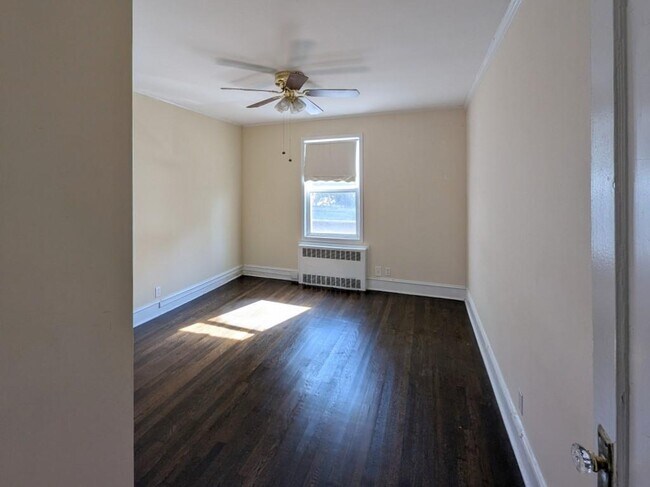 Building Photo - 1678 Bay Ridge Ave