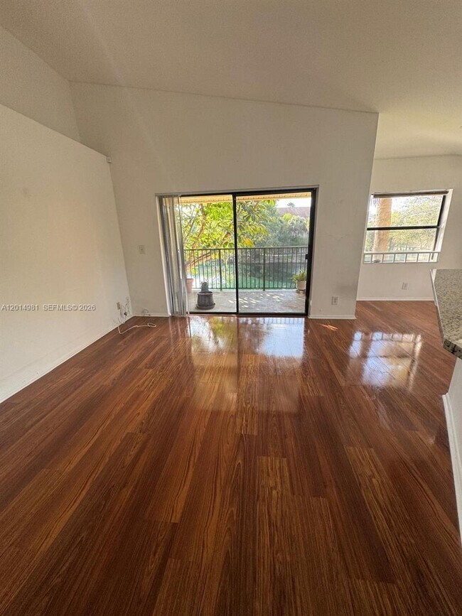 Building Photo - 9999 Summerbreeze Dr