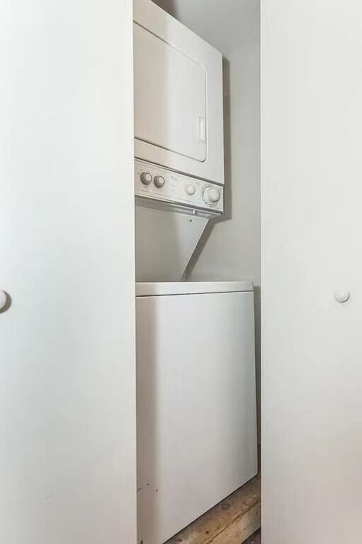 Building Photo - 118 Burkhall St