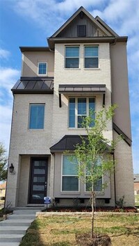 Building Photo - 2225 Fort Bliss St