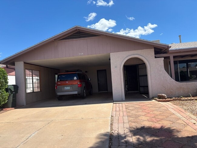 Building Photo - 554 Hegge Dr