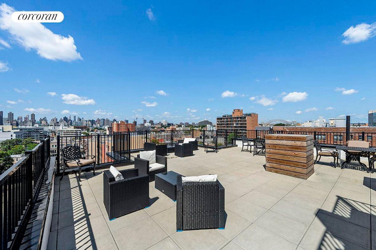 Building Photo - 30-82 Crescent Street 7B