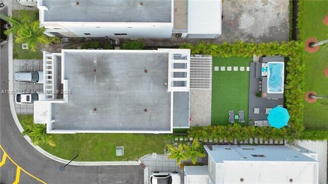 Building Photo - 10360 NW 68th Terrace