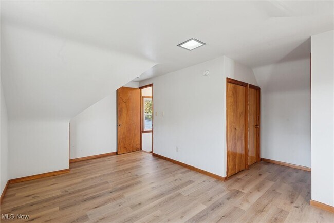 Building Photo - 5732 E 141st St