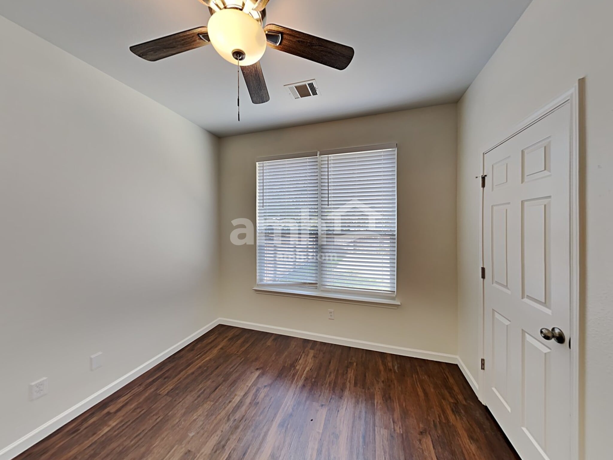 Building Photo - 24827 Crescent Run