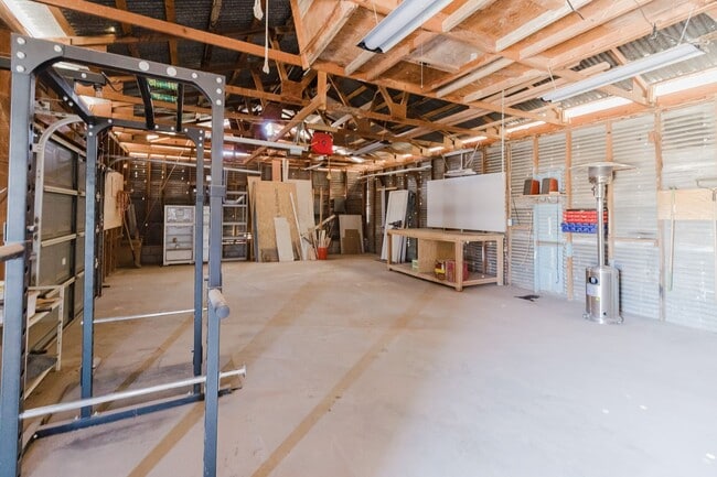 Building Photo - 3 Bedroom 2 Bath With A Mountain View Home!