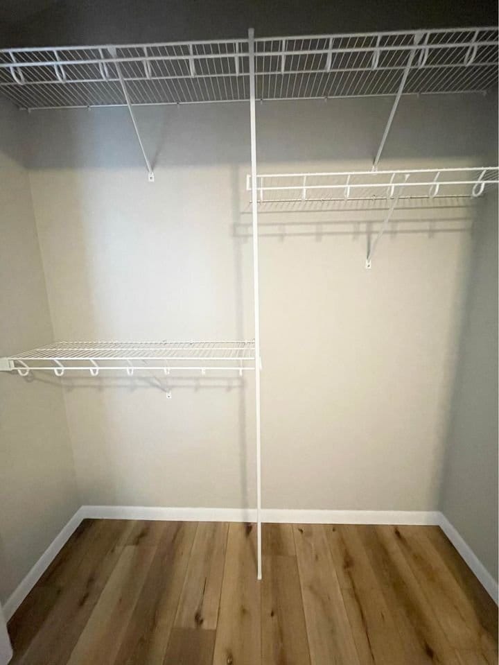 Building Photo - 1025 S Nicolet Rd