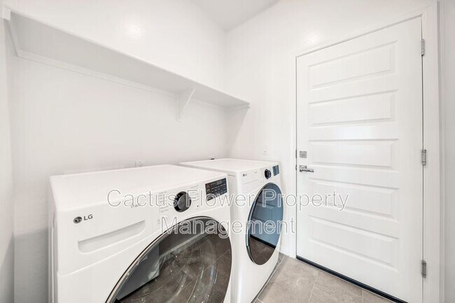 Building Photo - 13244 W Ranch Gate Rd