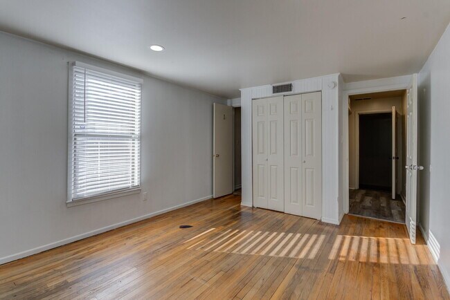 Building Photo - 3305 30th St