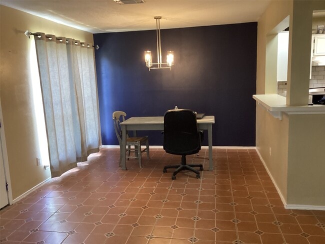 Primary Photo - 2038 Greenwest Dr