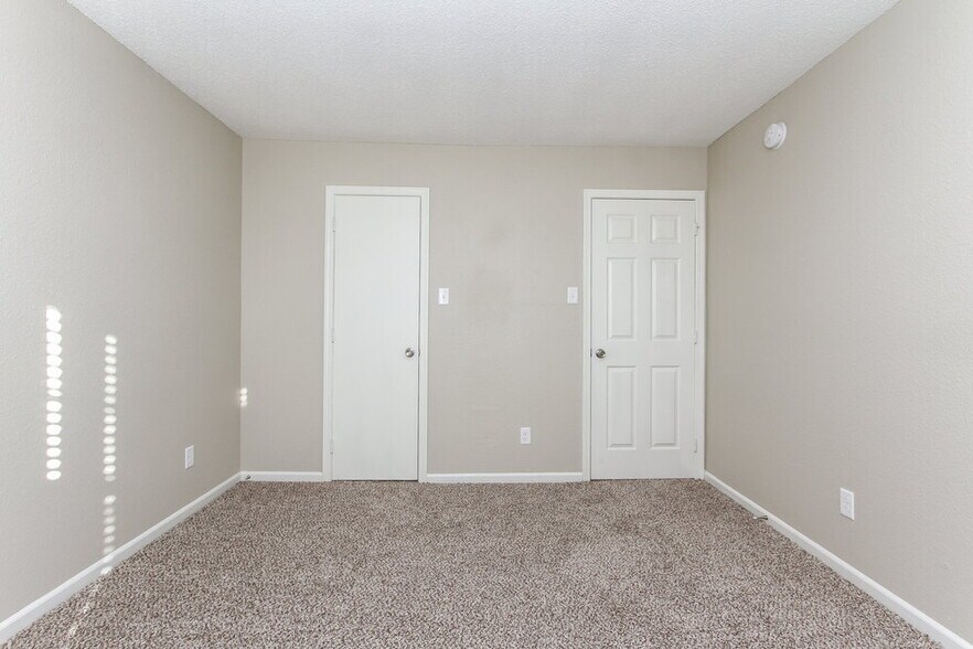 Building Photo - 1170 Freemont Ln