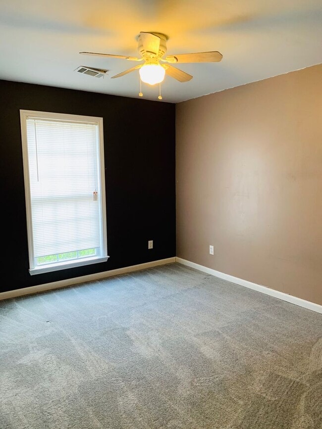 Building Photo - Douglasville Rental