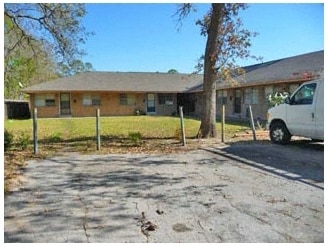 Building Photo - 8122 Autumn Ln