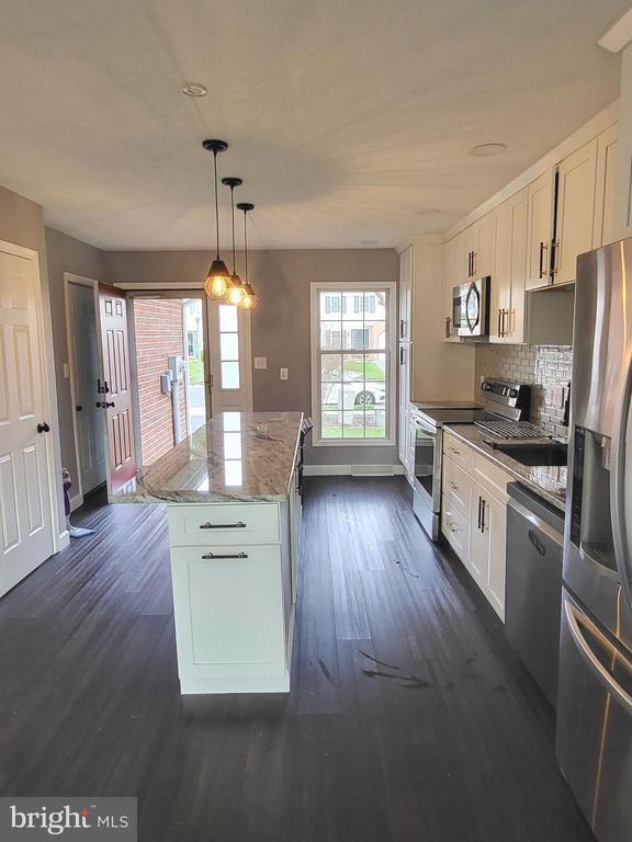 Building Photo - 446 Crosswinds Dr