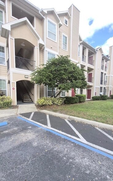 Building Photo - 1990 Erving Cir