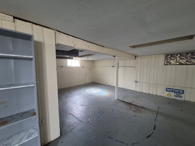 Building Photo - Charming 2-bedroom home!