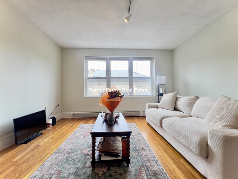 Building Photo - 402A Highland Ave