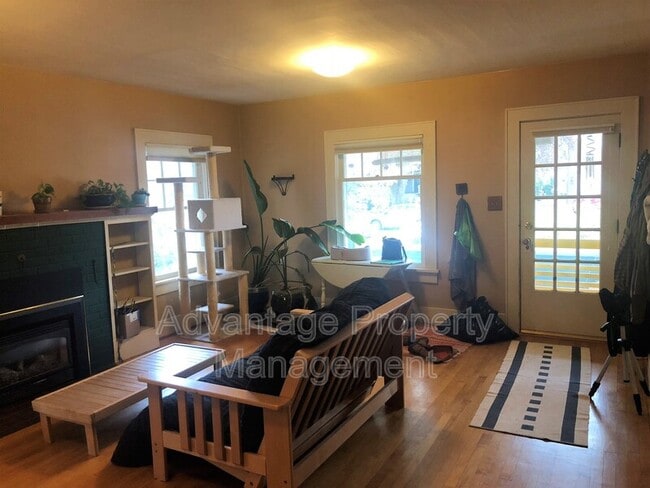 Building Photo - 436 NW 8th St