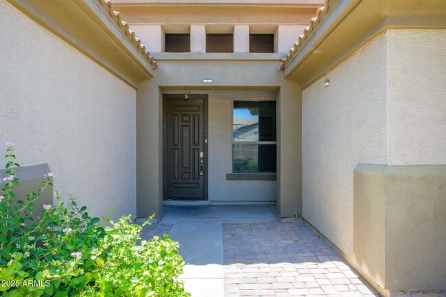 Building Photo - 3816 S Nantucket Dr