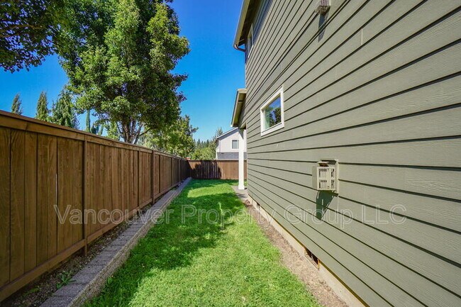 Building Photo - 4002 N 3rd Cir