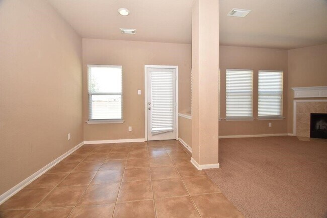 Building Photo - 7027 Crockett Ridge Dr