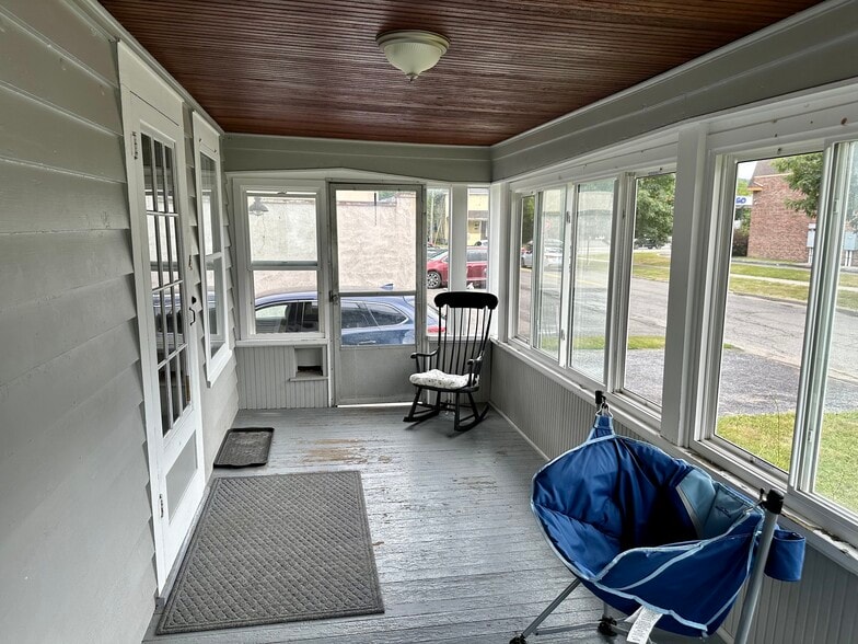 Building Photo - 4 Water St