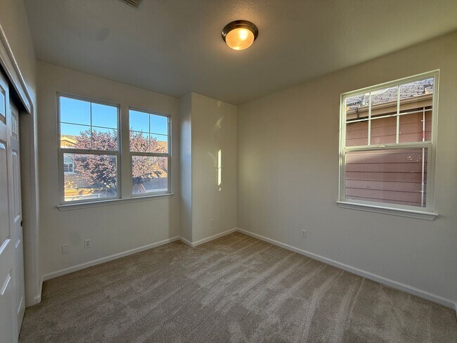 Building Photo - 133 Summertime Ln