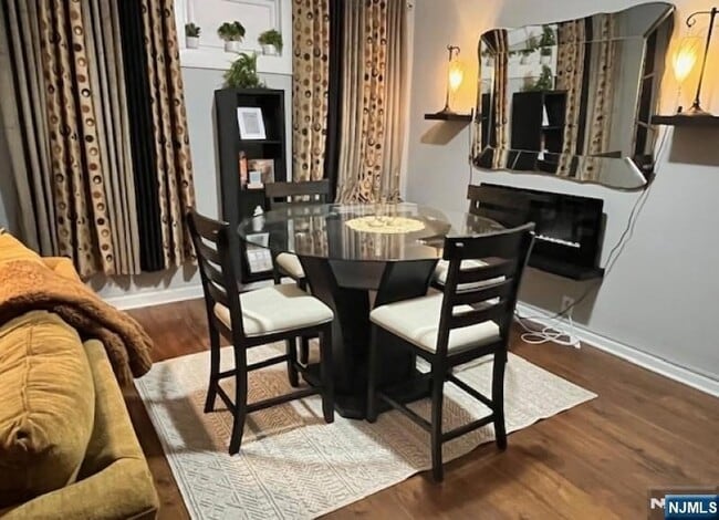 Building Photo - 42 Harding Terrace