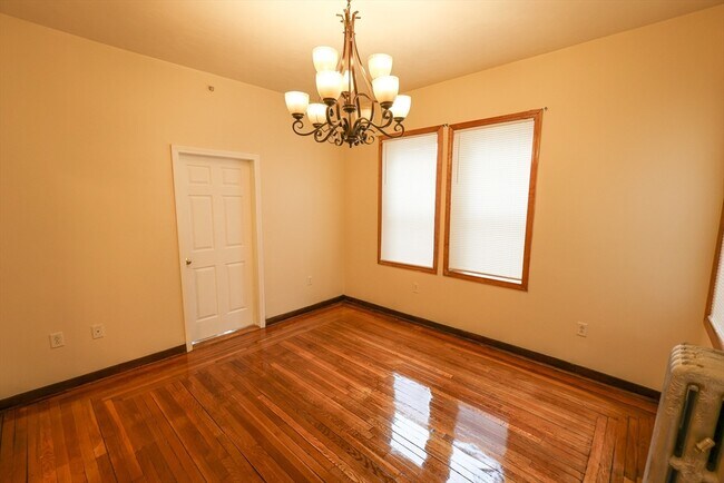 Building Photo - 100 Seaver St