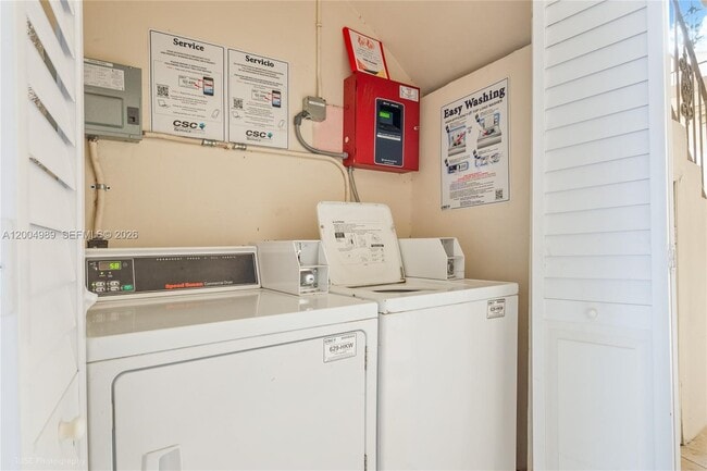 Building Photo - 234 Antiquera Ave