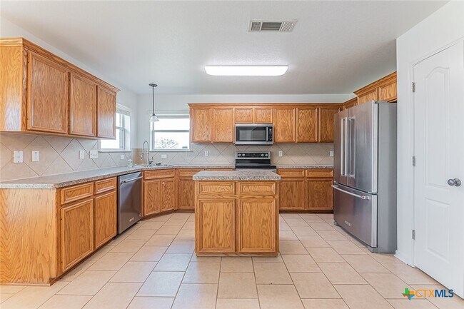 Building Photo - 3603 Salt Fork Dr