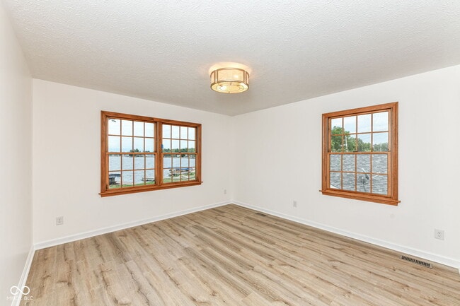 Building Photo - 133 Patriots Landing Dr